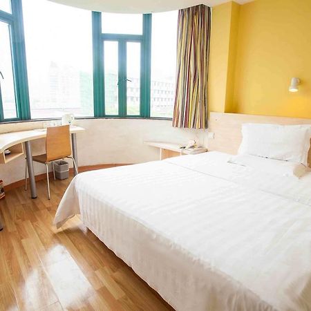 7Days Inn Guangzhou Baiyun International Airport Renhezhen Стая снимка