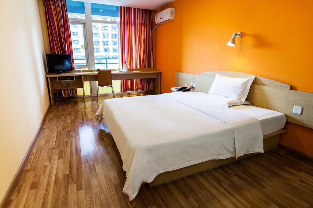 7Days Inn Guangzhou Baiyun International Airport Renhezhen Екстериор снимка