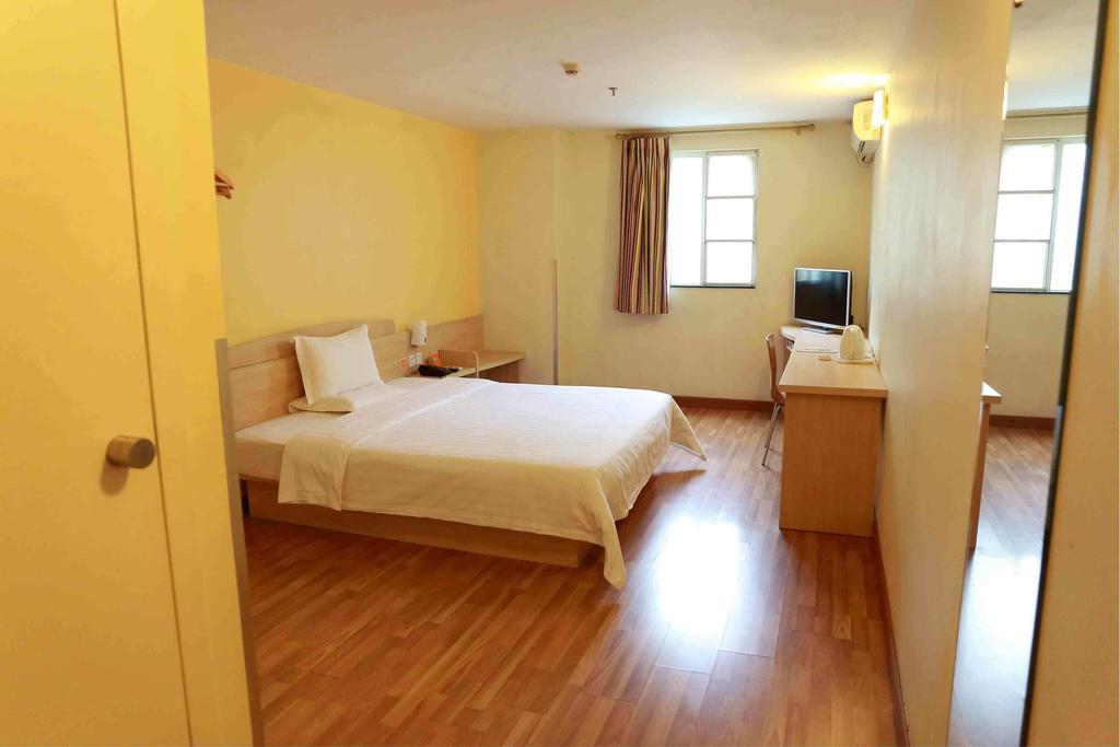7Days Inn Guangzhou Baiyun International Airport Renhezhen Стая снимка